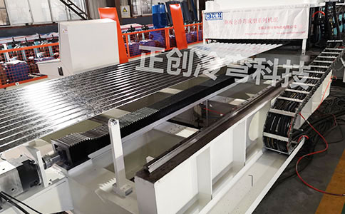 拼裝式涵洞波紋板冷彎成型機
